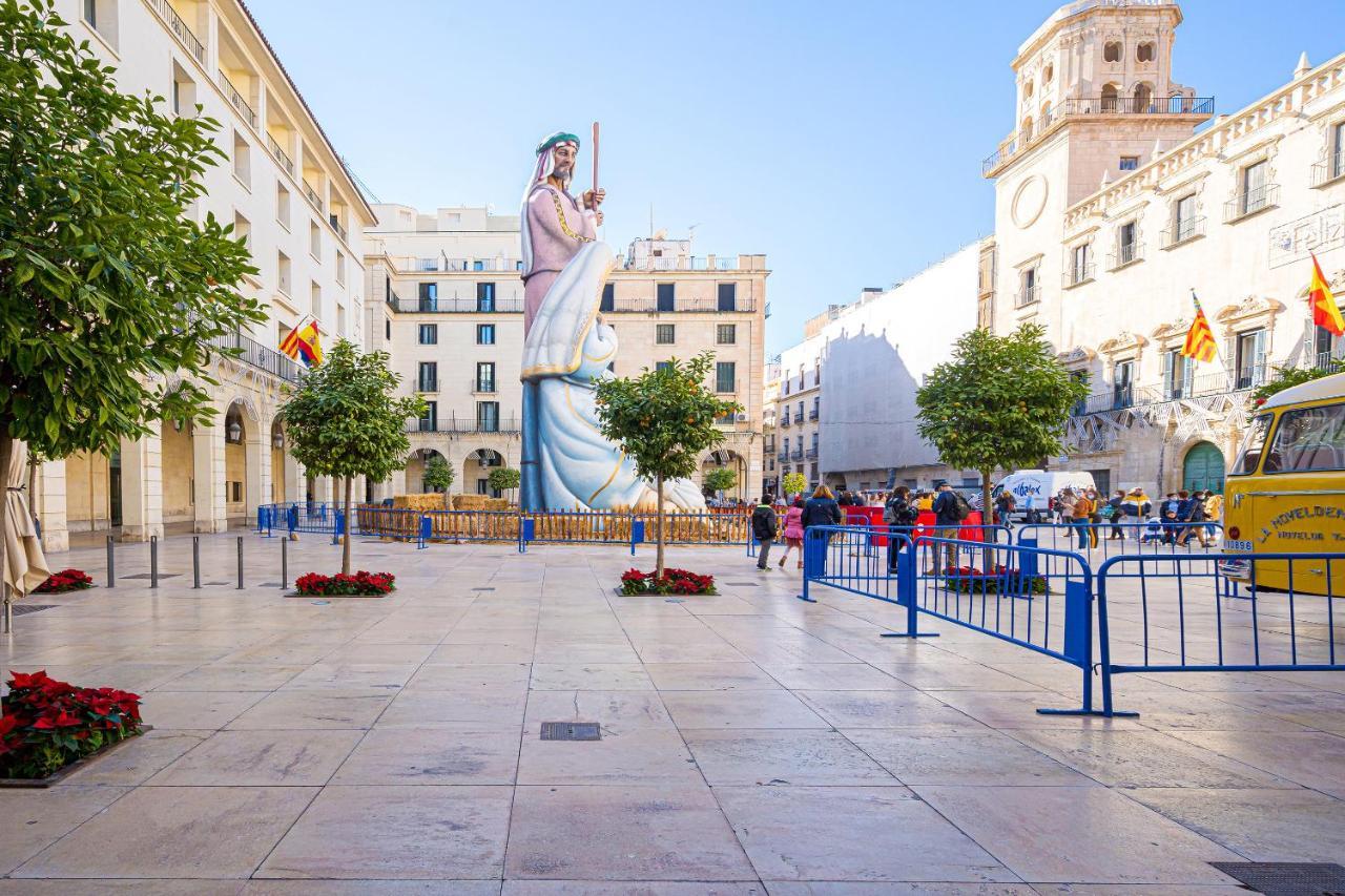 Pensión Ayuntamiento Alicante Exterior foto