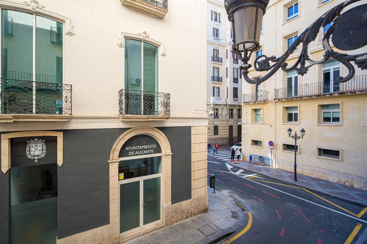 Pensión Ayuntamiento Alicante Exterior foto